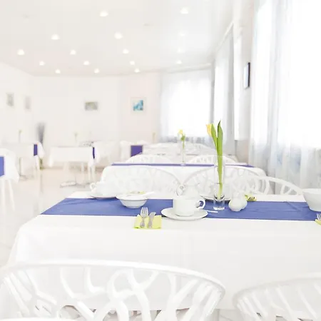 List מלון 3*